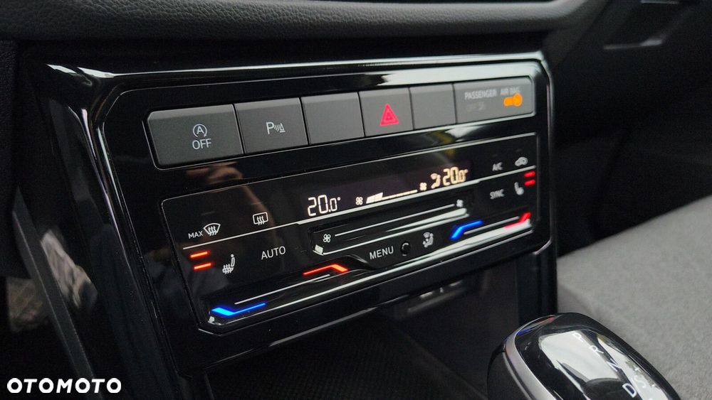 Volkswagen T-Cross - 23