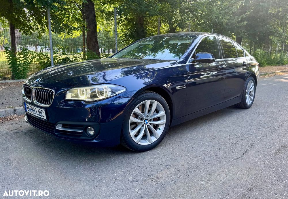BMW Seria 5 525d xDrive AT - 13