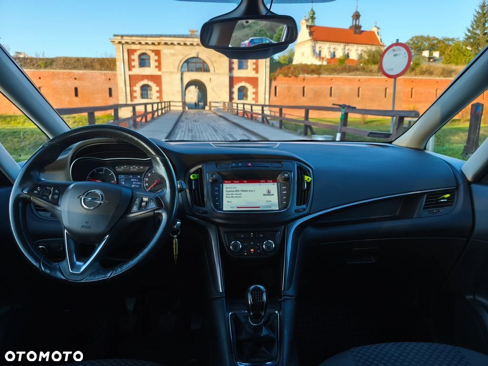 Opel Zafira - 15