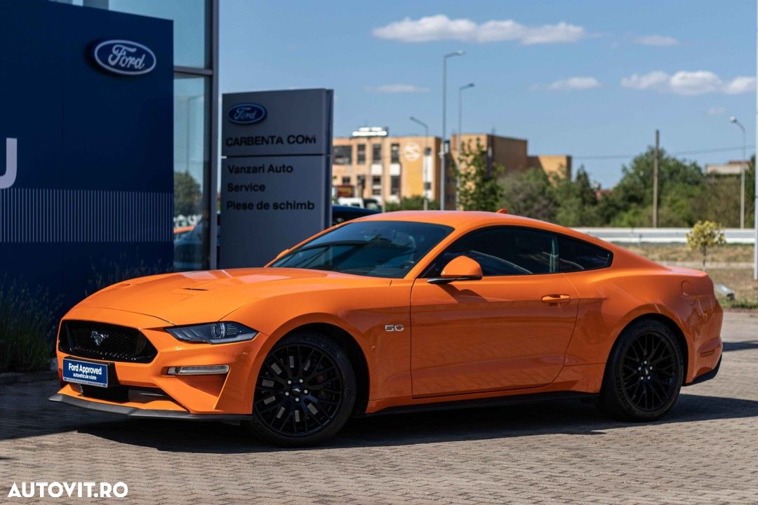 Ford Mustang - 4