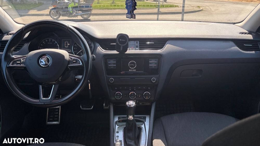 Skoda Octavia 2.0 TDI 4x4 DSG Style - 9