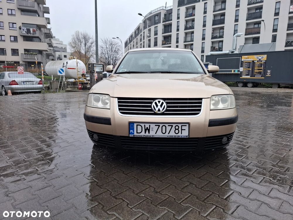 Volkswagen Passat 1.9 TDI Comfortline - 2