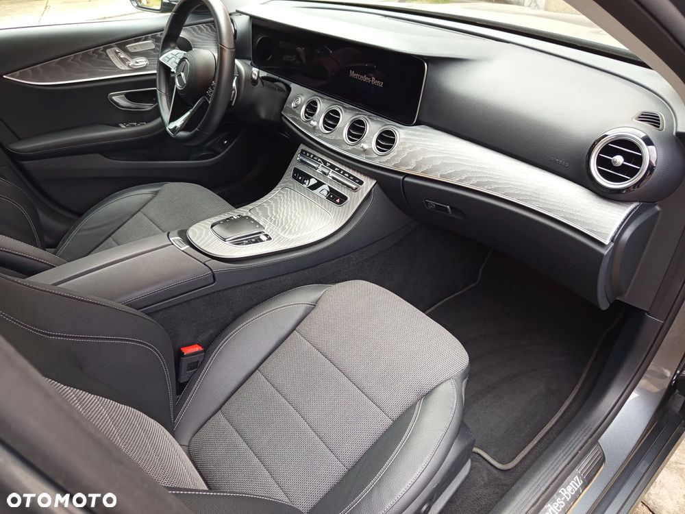 Mercedes-Benz Klasa E - 11
