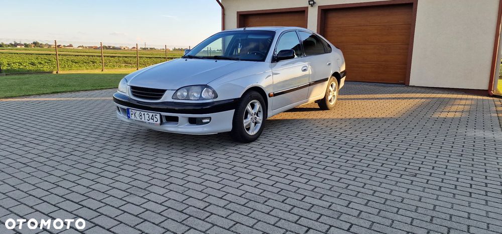 Toyota Avensis 2.0 TD Terra - 1
