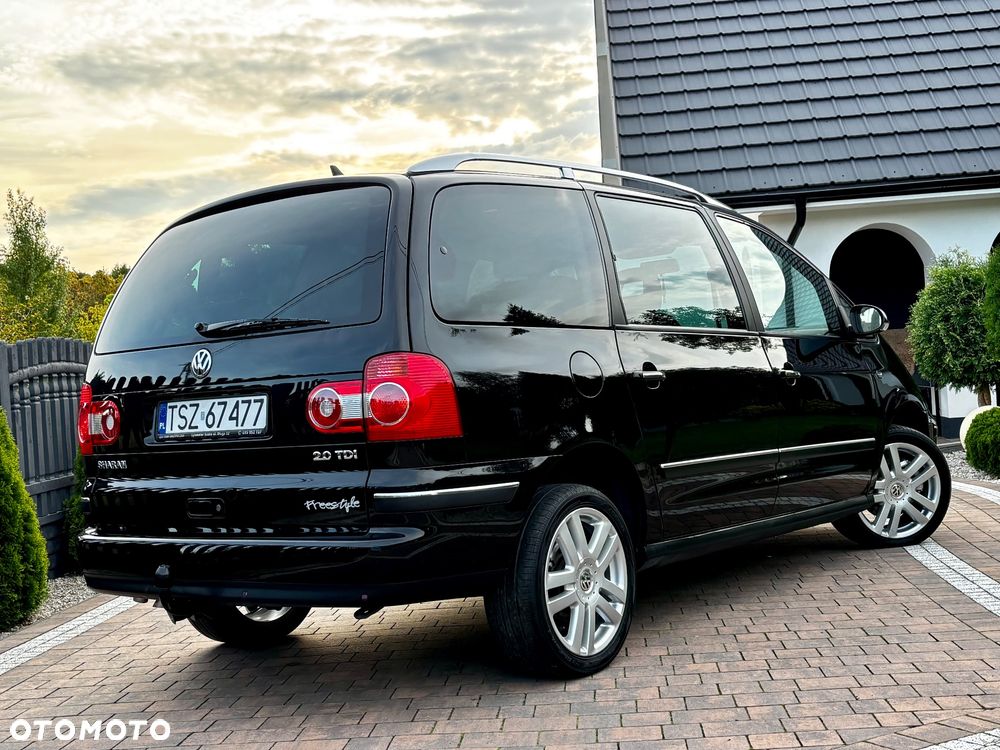 Volkswagen Sharan 2.0 TDI Highline - 16