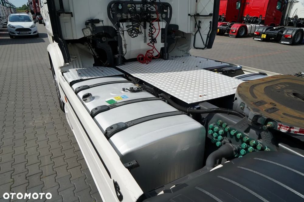 Scania R 580 / V8 / RETARDER / CAŁA NA PODUSZKACH / KLIMA POSTOJOWA / SKÓRY / OPONY 100 % / PO ZŁOTYM KONTRAKCIE SERWISOWYM - 13