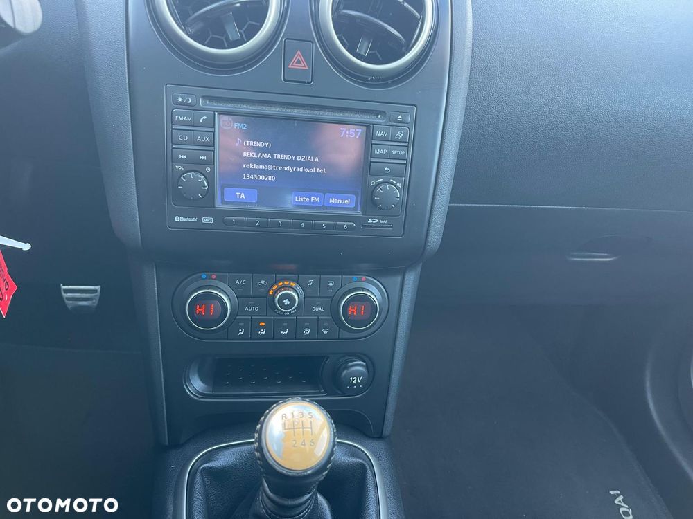 Nissan Qashqai 2.0 dCi DPF I-Way - 18