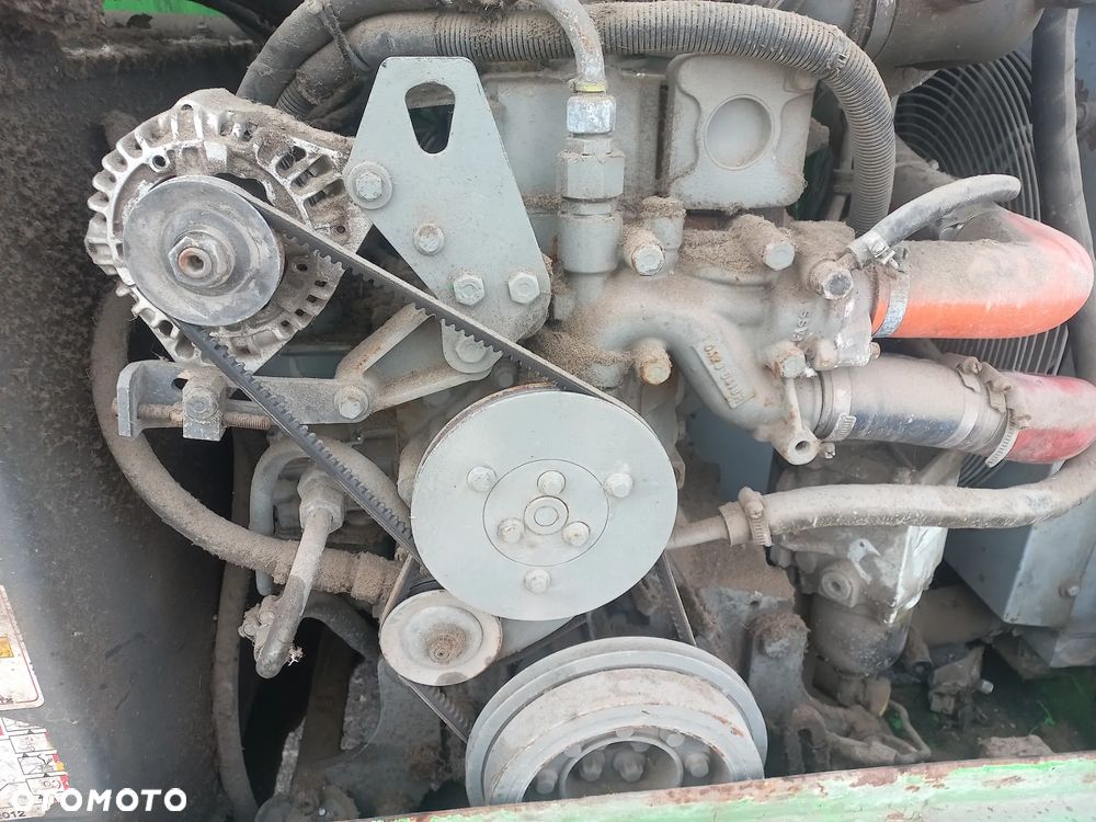Kopletny silnik DEUTZ  BF 4M 2012 74,9KW motor,4 turbo,części,blok,wał,głowica,