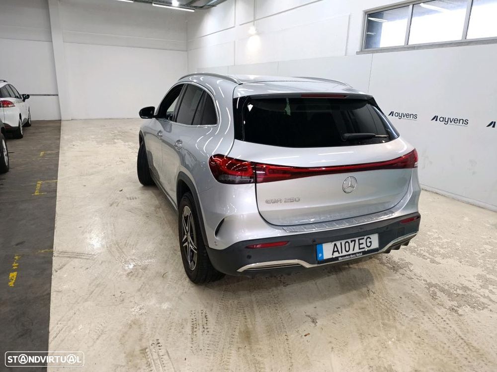 Mercedes-Benz EQA 250 Progressive - 2