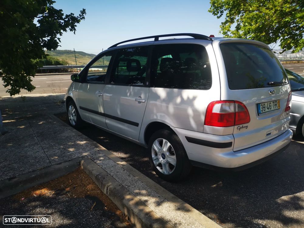 Ford Galaxy 1.9 TDi Ghia - 4