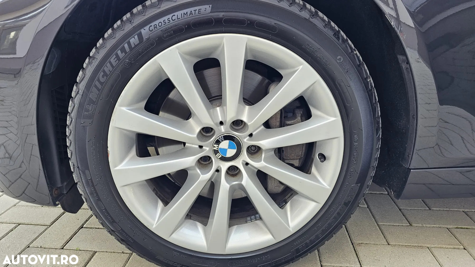 BMW Seria 5 525d xDrive Touring - 16