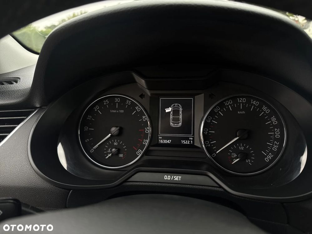 Skoda Octavia 2.0 TDI Style DSG - 13