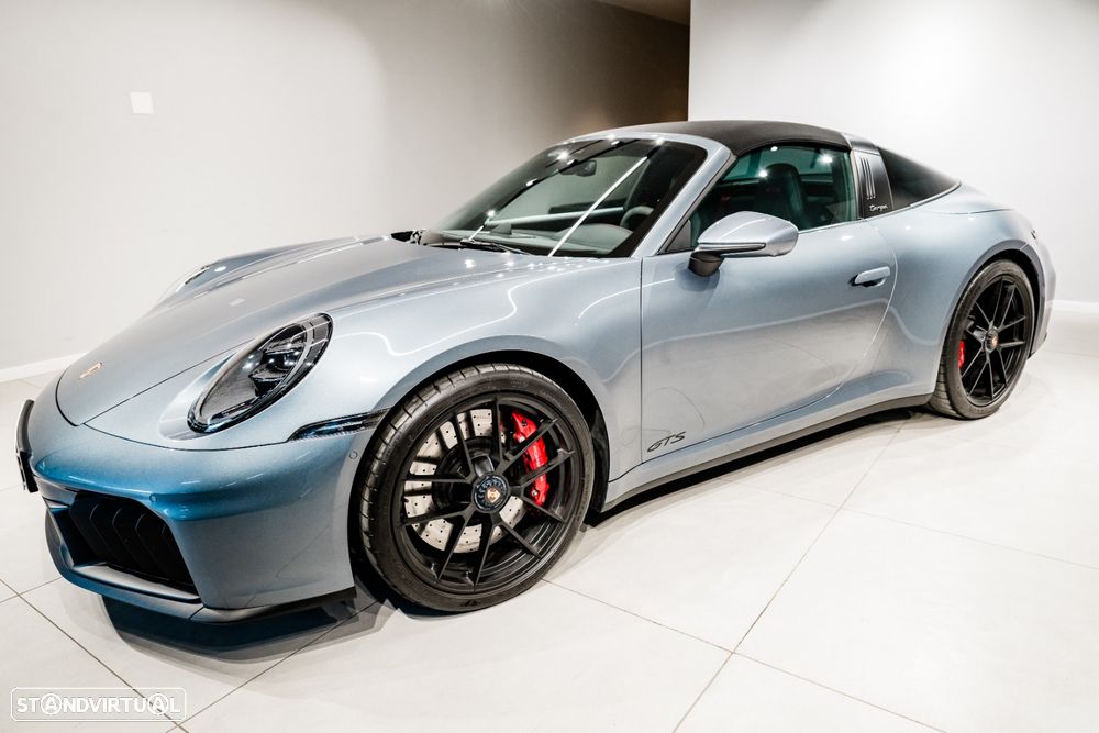 Porsche 911 (992)