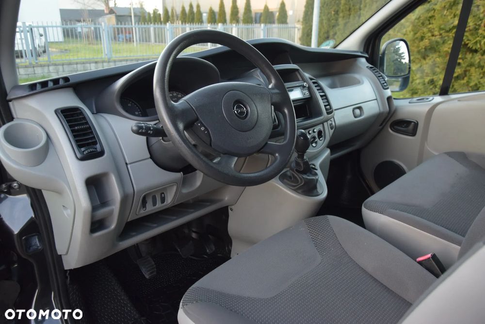 Opel vivaro - 9