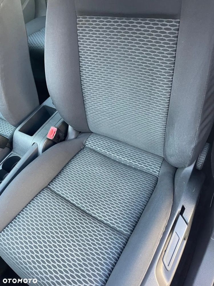 Volkswagen Golf 1.6 Comfortline - 12