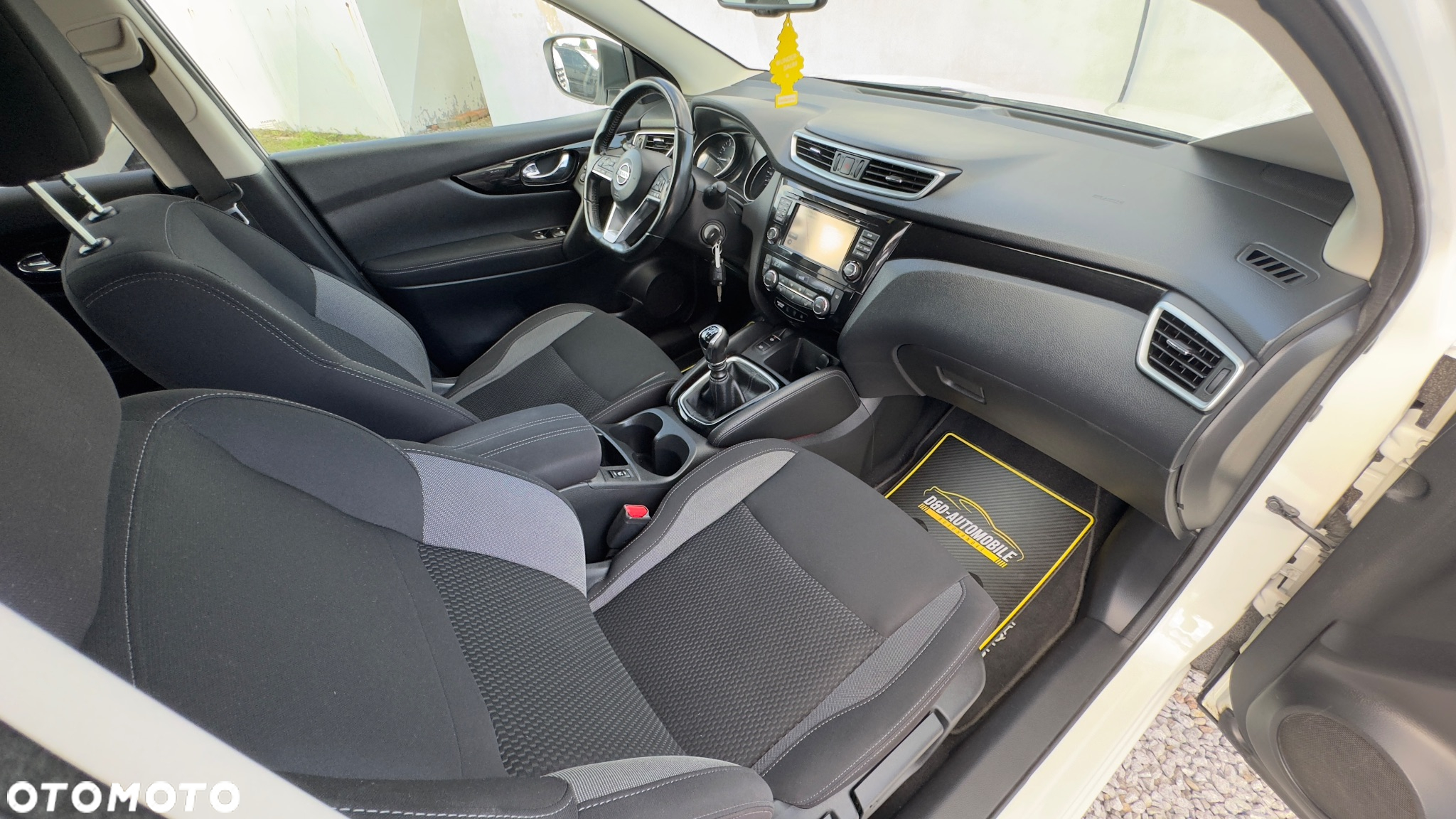Nissan Qashqai 1.2 DIG-T Acenta EU6 - 33