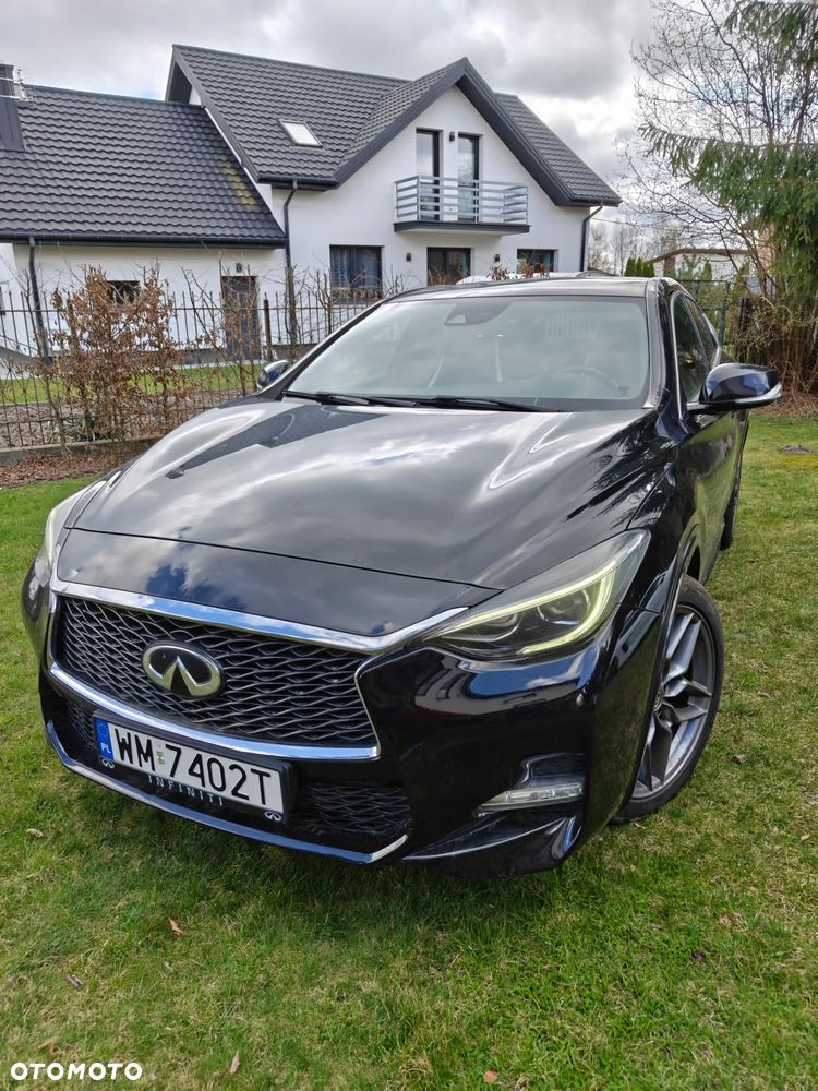 Infiniti Q30 1.5d Premium - 1