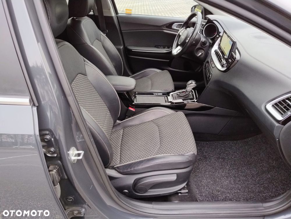 Kia XCeed 1.5 T-GDI Prestige Line DCT - 10