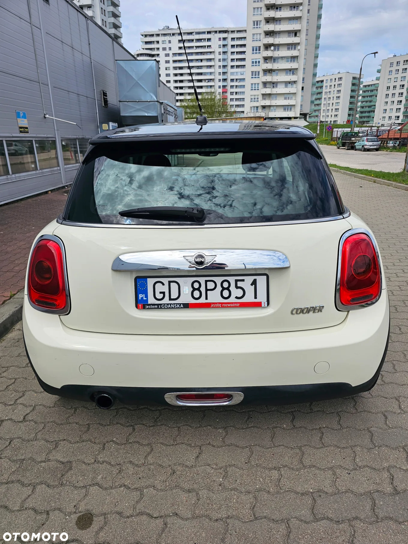 MINI Cooper Standard - 5