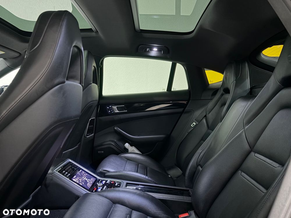 Porsche Panamera - 10