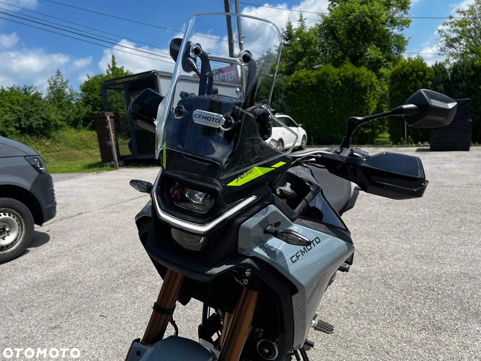 CFMoto MT - 4