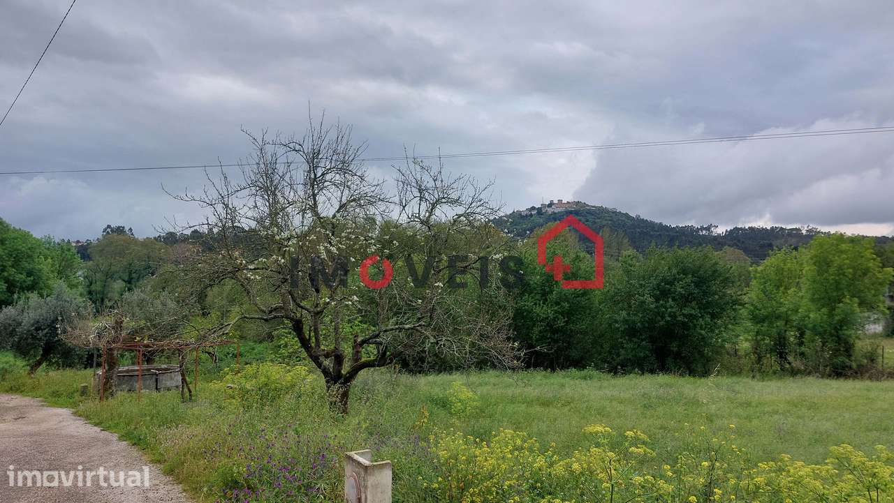 Moradia situada em Ourém zona tranquila! - Grande imagem: 2/21