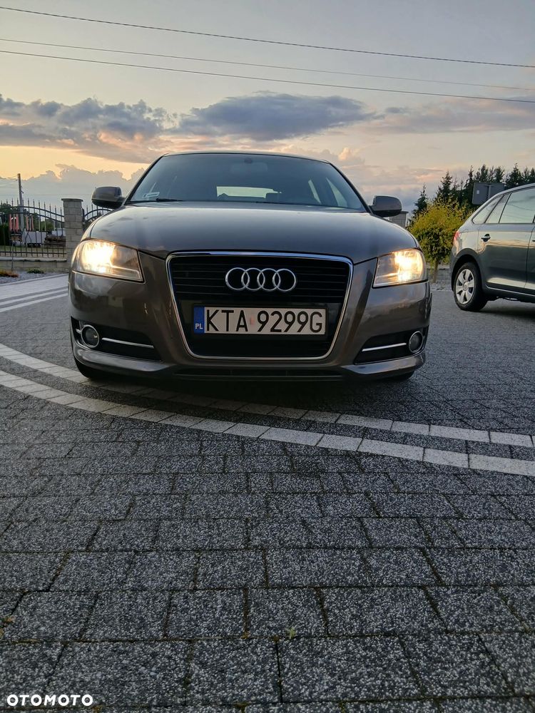 Audi A3 Sportback 1.6 TDI DPF Ambition S tronic - 4
