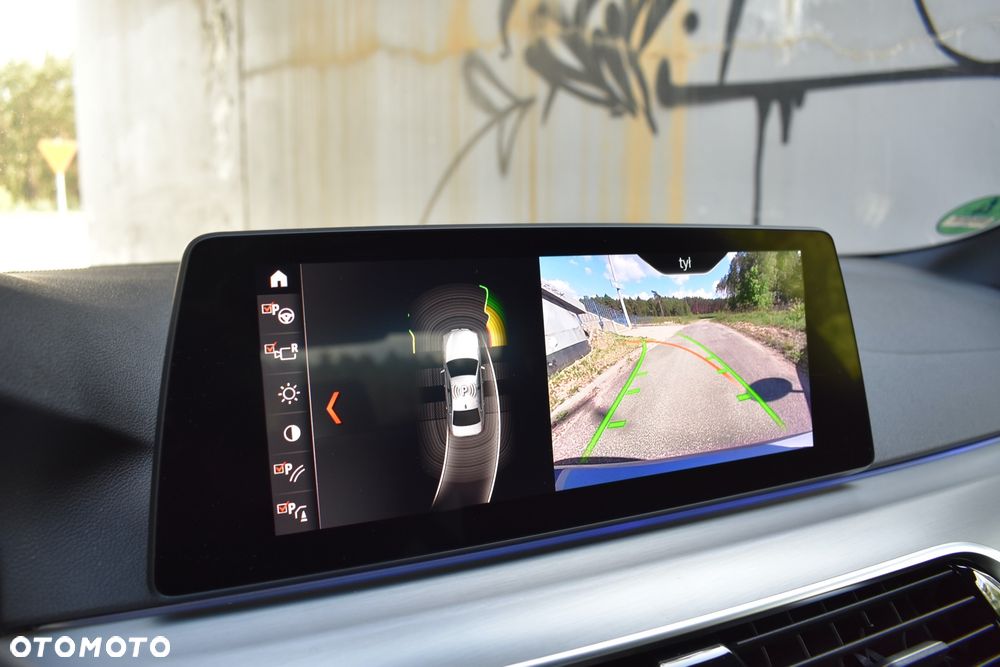 BMW Seria 5 520d M Sport sport - 33