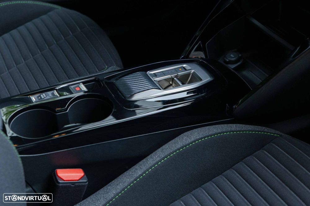 Peugeot e-2008 54 kWh Active - 27