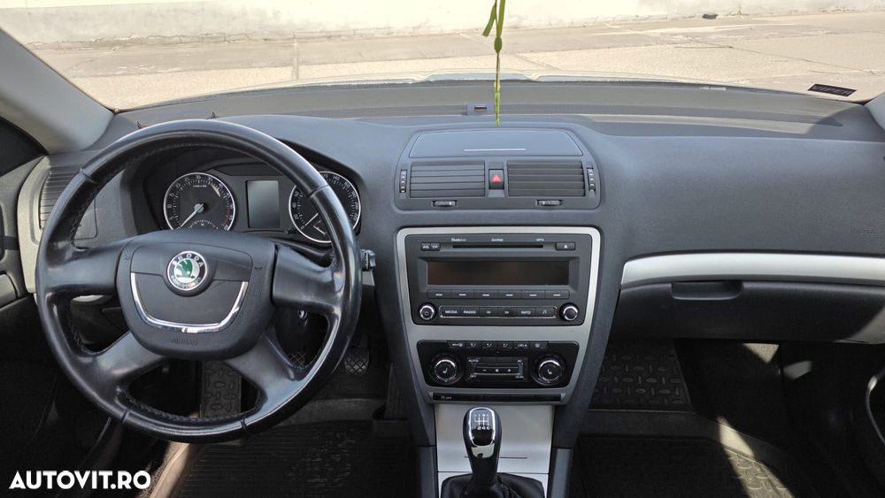 Skoda Octavia 2.0 TDI Business - 11