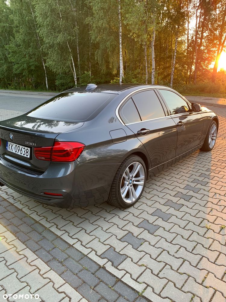 BMW Seria 3 330i GPF xDrive Sport Line Sport - 17