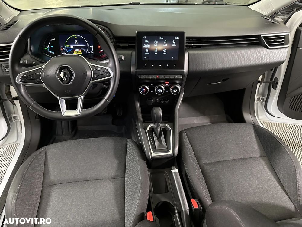 Renault Clio - 10
