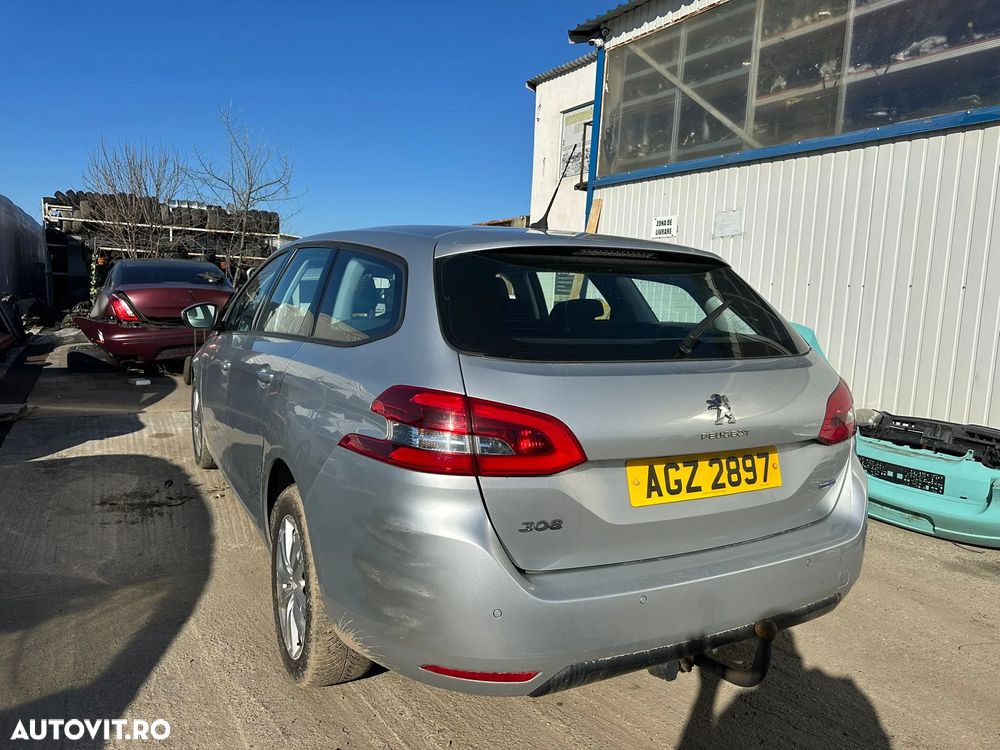 Dezmembrari Peugeot 308 2016 1.6HDi - 3