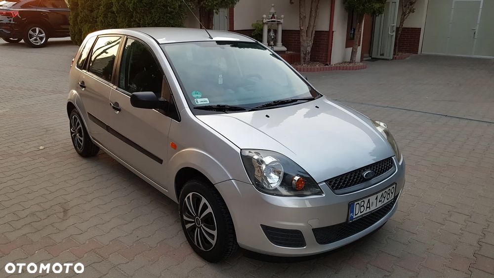 Ford Fiesta 1.25 Trend - 29