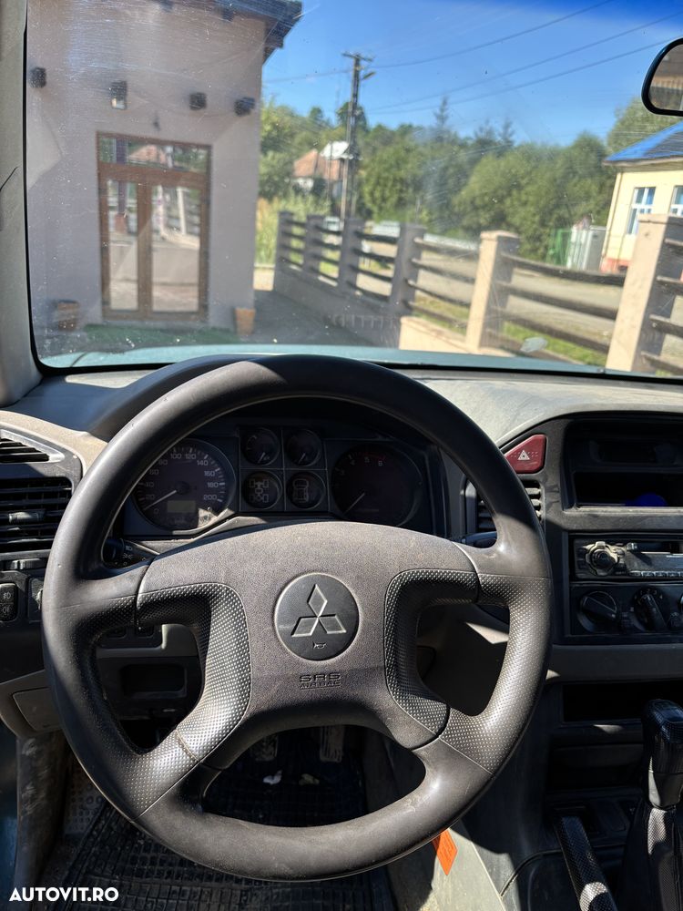 Mitsubishi Pajero - 7