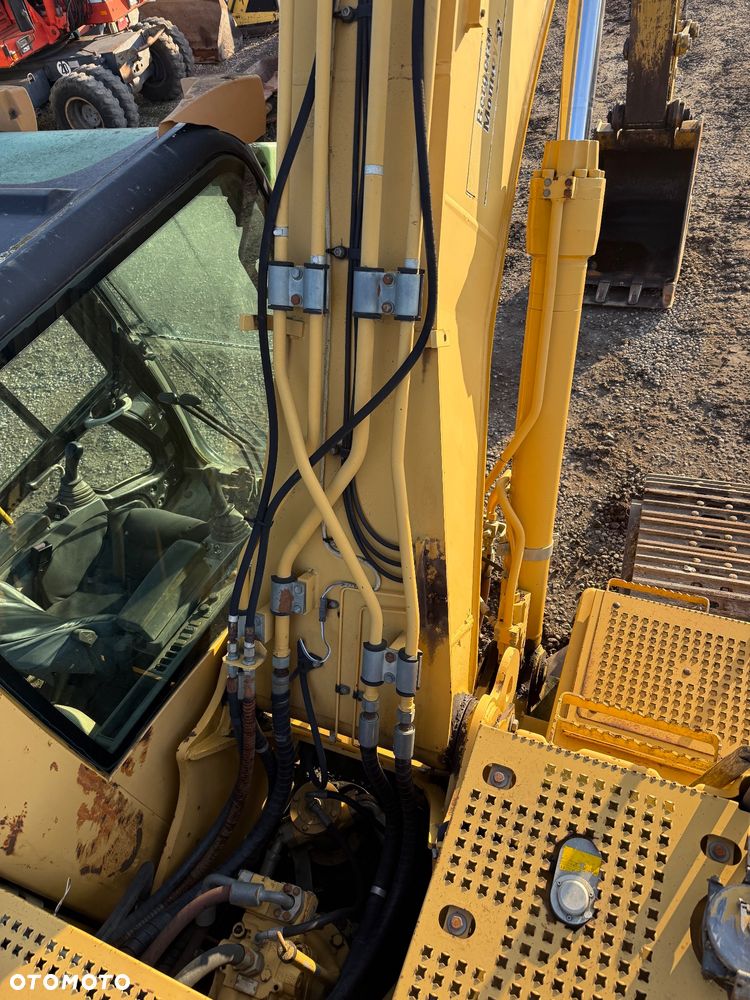 Caterpillar 318 CL - 12