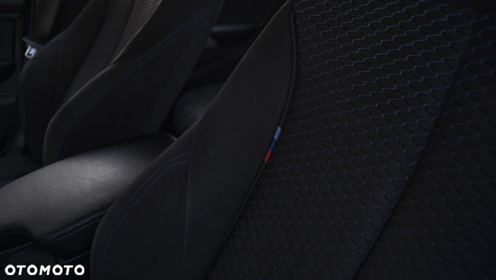 BMW Seria 3 320d xDrive Sport-Aut Sport Line - 26