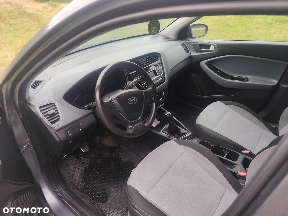 Hyundai i20 1.2 BlueDrive Classic + - 6