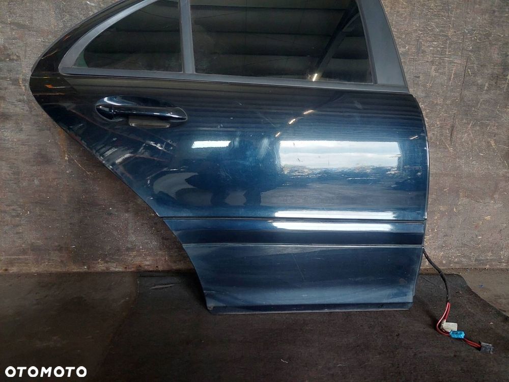 DRZWI KOMPLETNE PRAWY TYŁ MERCEDES-BENZ W203 C KLASA SEDAN C768 - 2