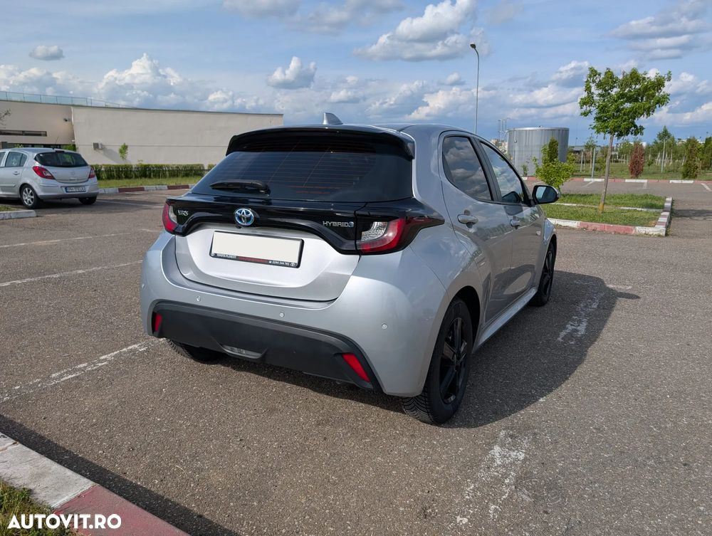 Toyota Yaris - 4
