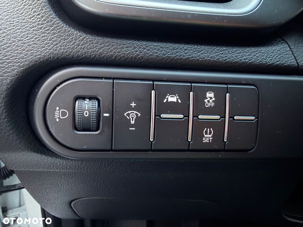 Kia XCeed 1.4 T-GDI M - 33