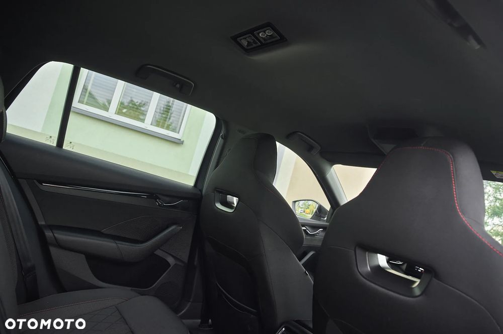 Skoda Octavia 2.0 TSI DSG RS Plus - 8