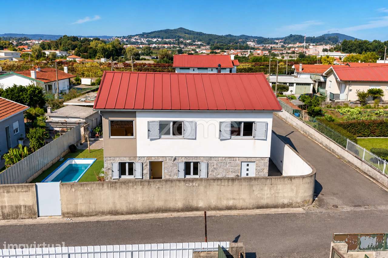 Moradia individual em Bairro - Grande imagem: 4/30