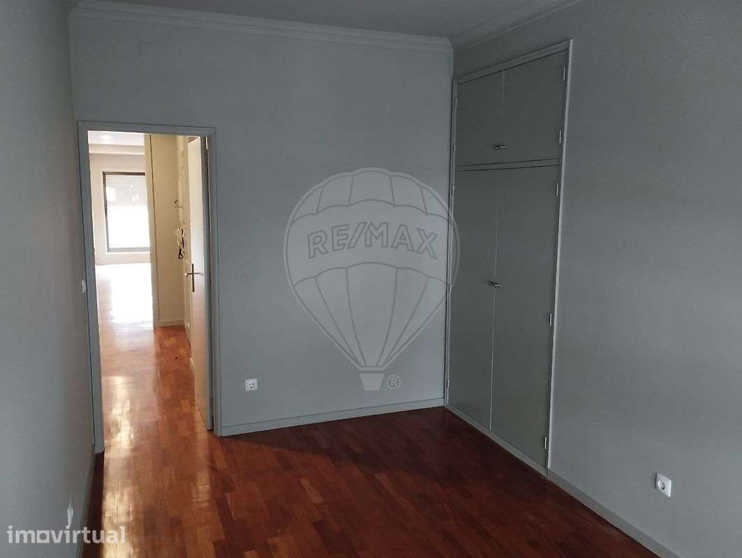 Apartamento T2 para arrendamento - Grande imagem: 2/17