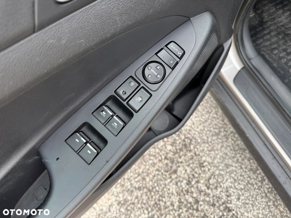 Hyundai Tucson blue 1.6 GDi 2WD Navi - 27