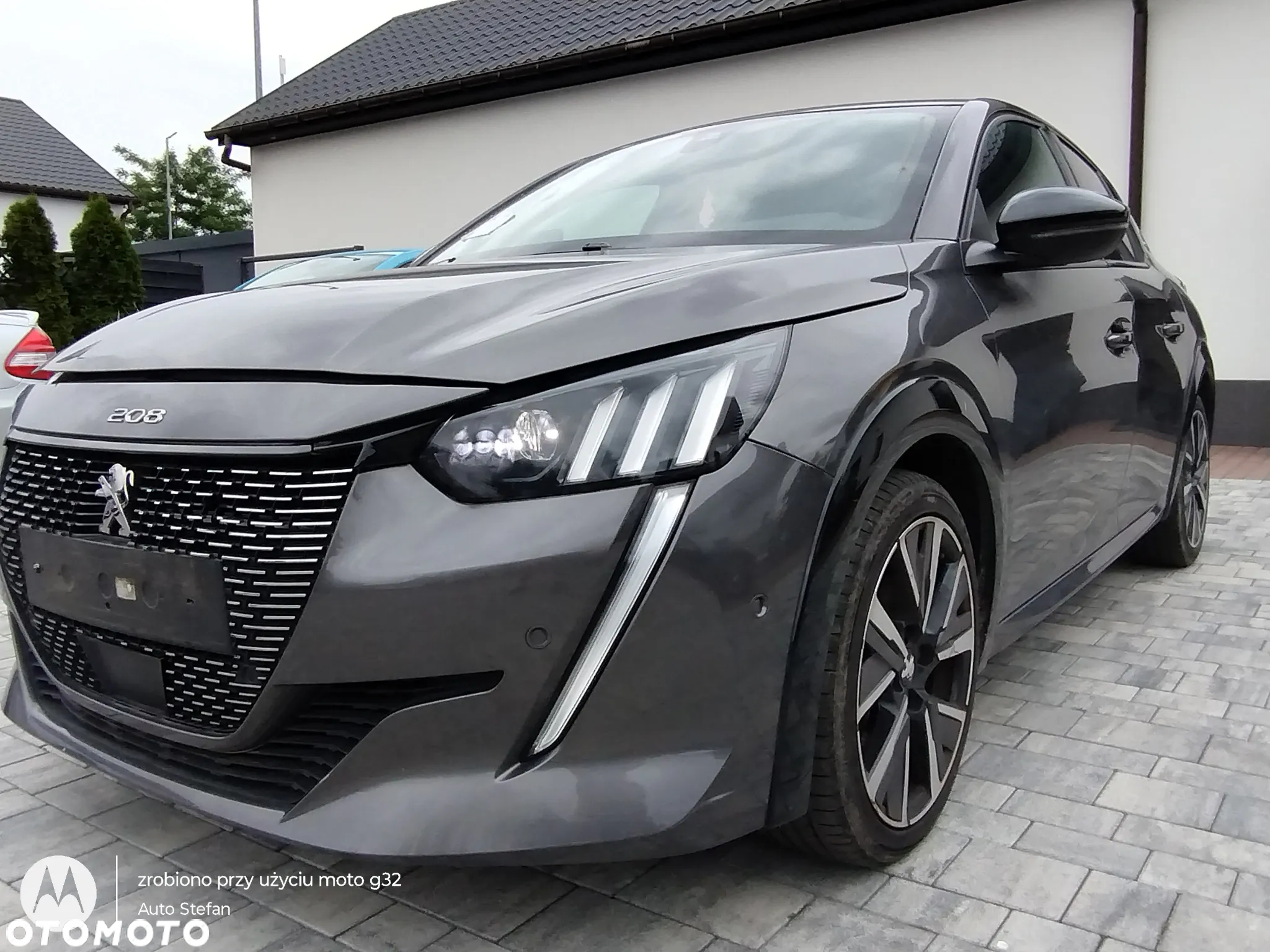 Peugeot 208 PureTech 100 EAT8 GT Pack - 3
