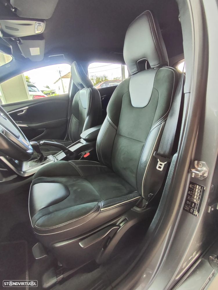 Volvo V40 2.0 D3 R-Design - 27