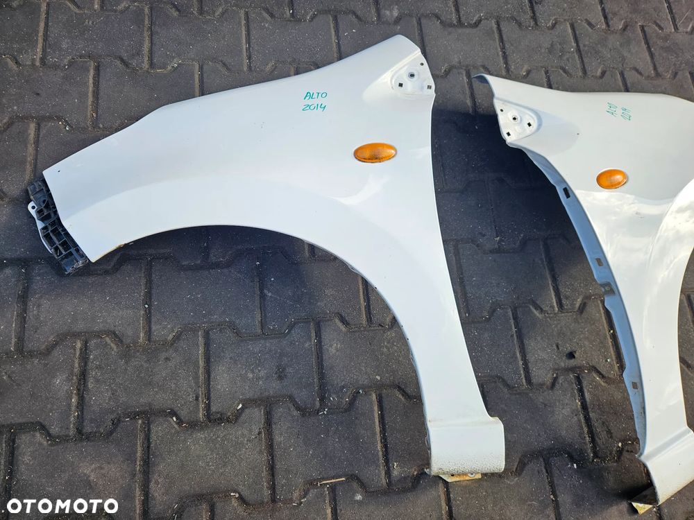 Suzuki Alto 2014r Błotnik przód przedni prawy lewy - 4