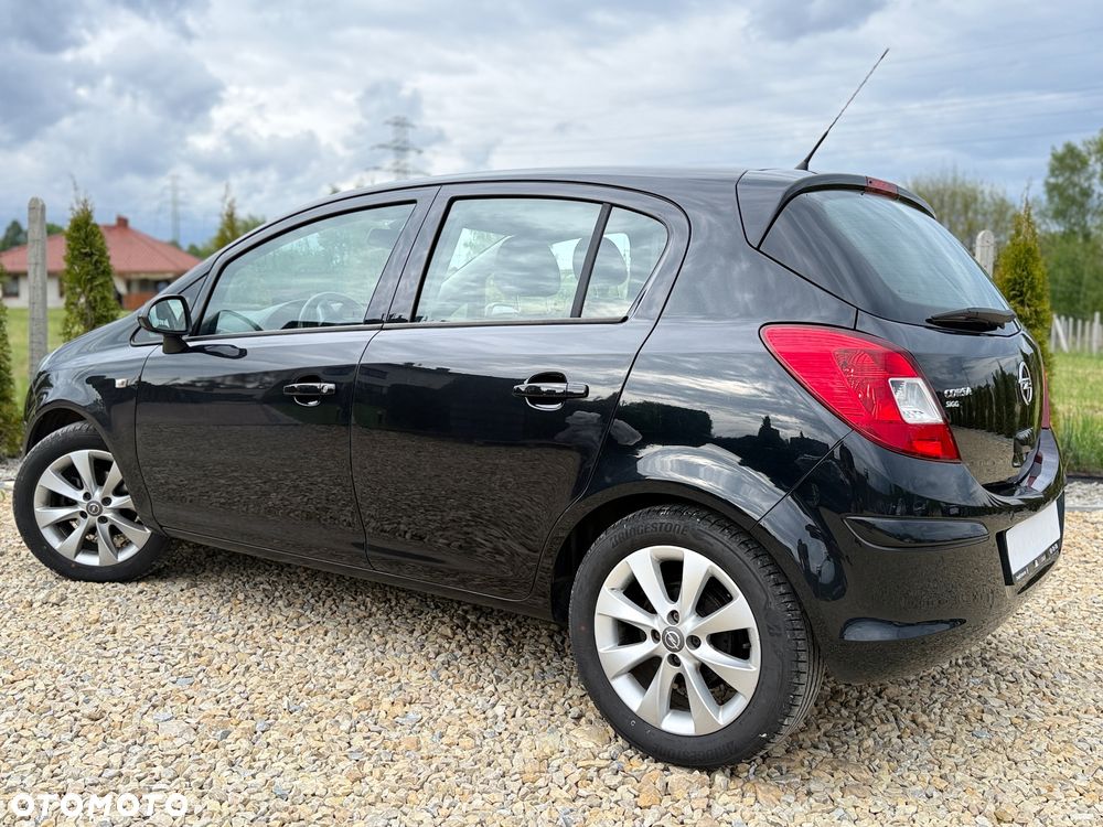 Opel Corsa 1.4 16V EcoFLEX Start-Stop 150 Jahre - 4
