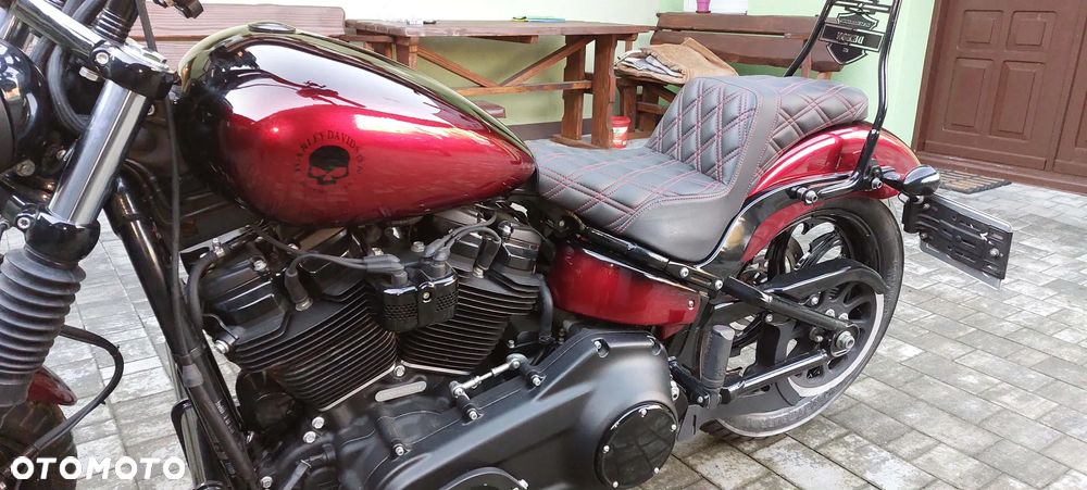 Harley-Davidson Softail Street Bob - 33